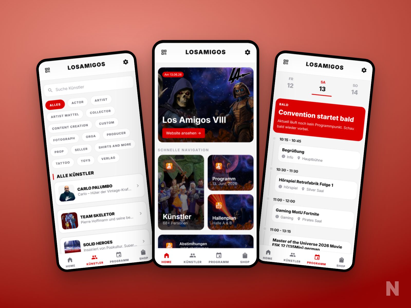 Drei Telefone mit Screens der LosAmigos-App: Künstler, Startseite und Programm, auf rotem Grund